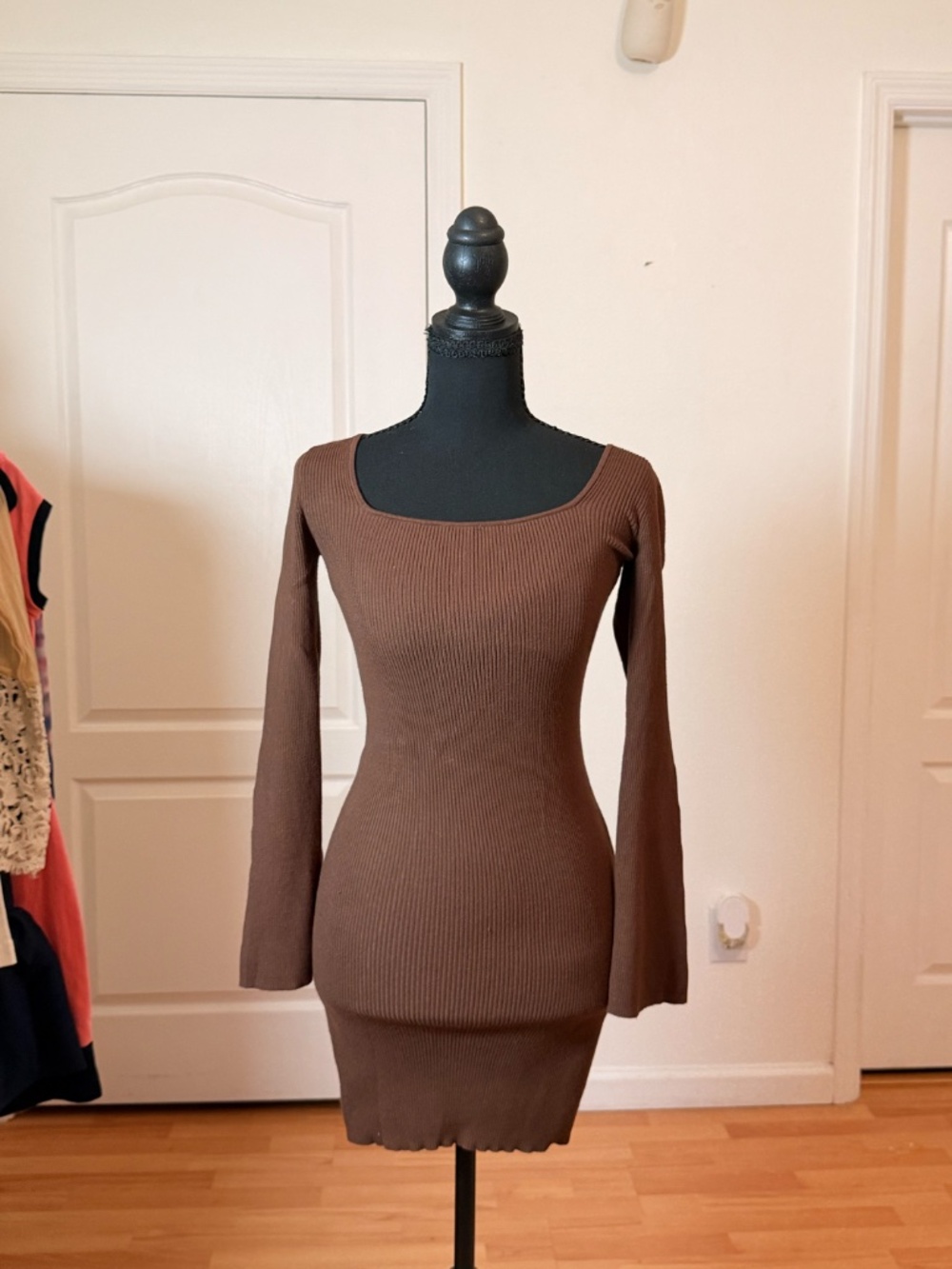 Wilfred Aritzia Chocolate Brown Ribbed Bodycon Mini Dress Sz XS